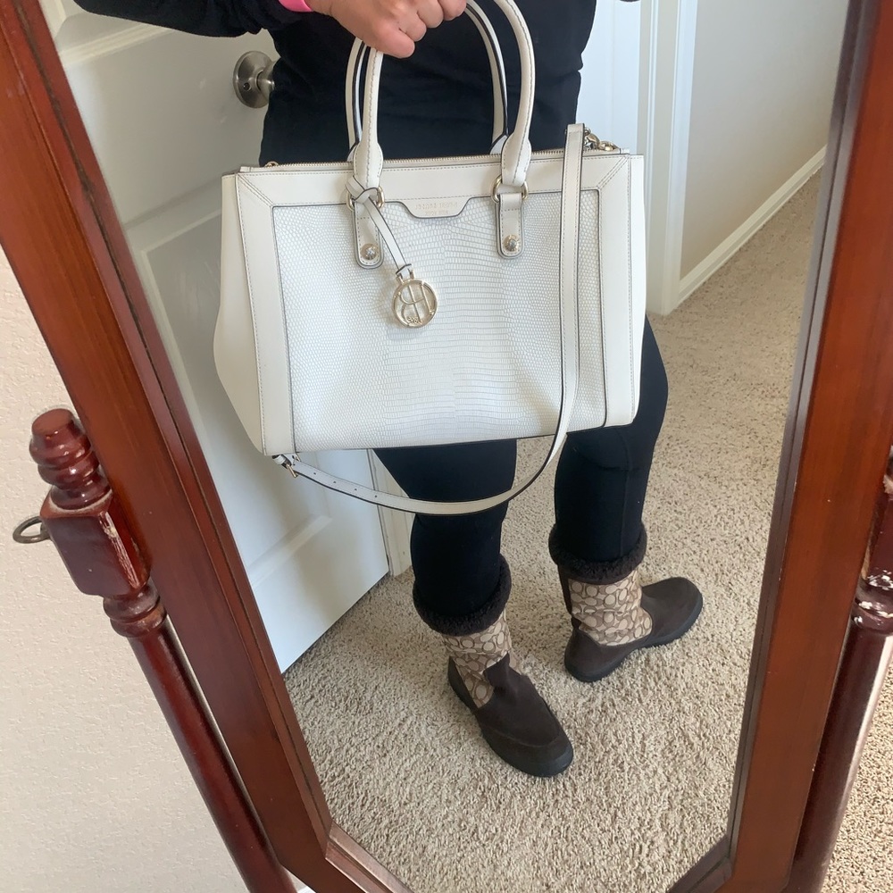Henri Bendel white tote shoulder strap double zip